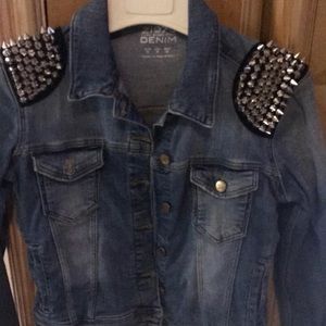 Denim jacket with stud shoulder